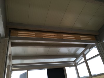 Reitanlage Zwangsbelueftung in der Traufe